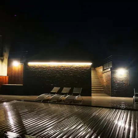 Maison De Pruns - Piscine - Spacieuse - Calme Villa